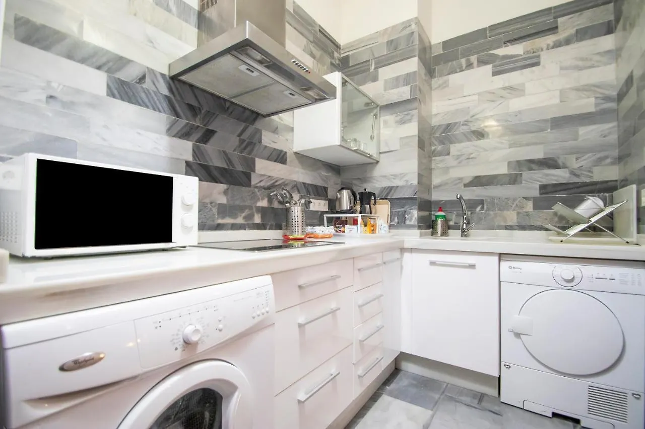 Apartamento MAGNÍFICO APTO 2 dorm 2 baños en el CORAZÓN DE SEVILLA AA WIFI