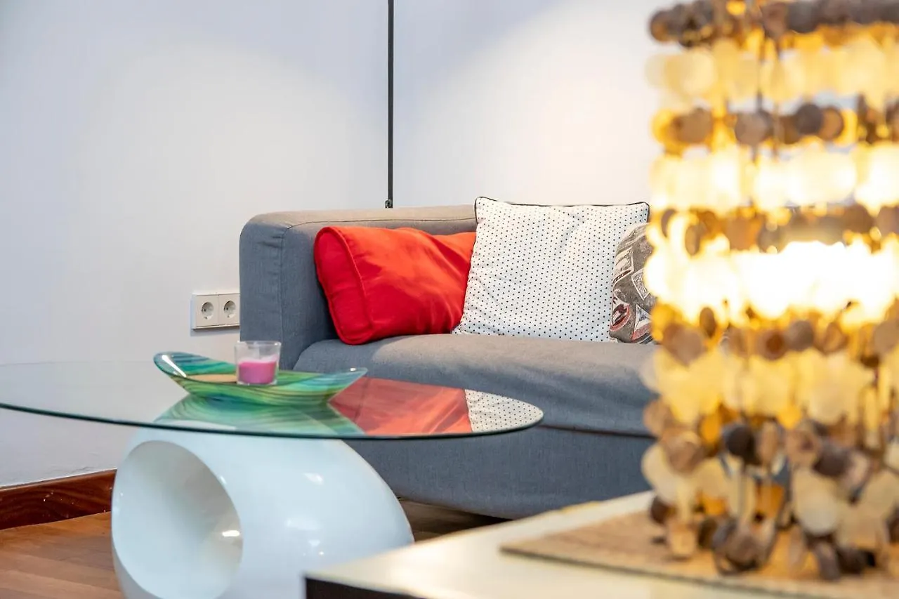 MAGNÍFICO APTO 2 dorm 2 baños en el CORAZÓN DE SEVILLA AA WIFI Apartamento