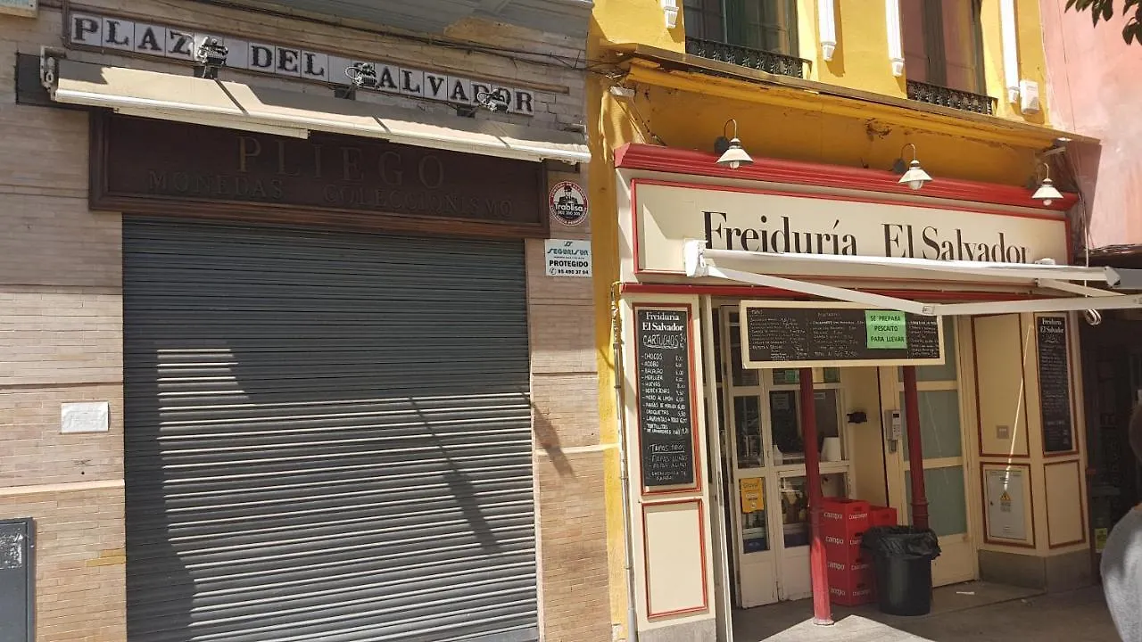 Apartamento MAGNÍFICO APTO 2 dorm 2 baños en el CORAZÓN DE SEVILLA AA WIFI