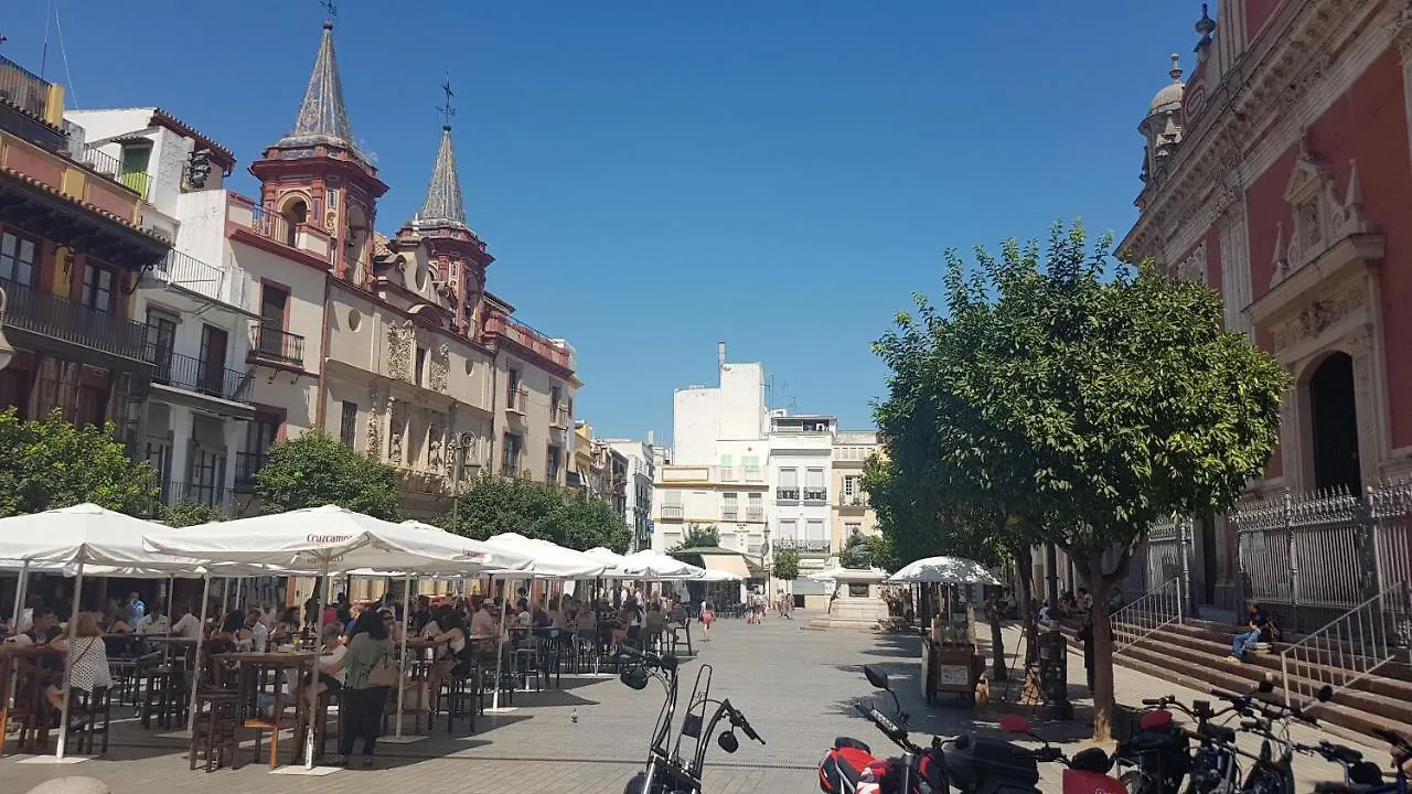 MAGNÍFICO APTO 2 dorm 2 baños en el CORAZÓN DE SEVILLA AA WIFI Apartamento